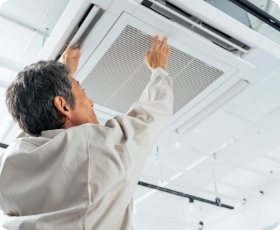 天井埋め込み型暖房機の取り付け・修理